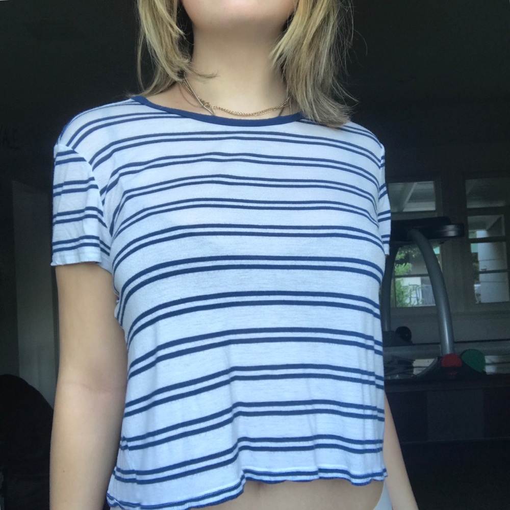 white & blue striped t-shirt🦋